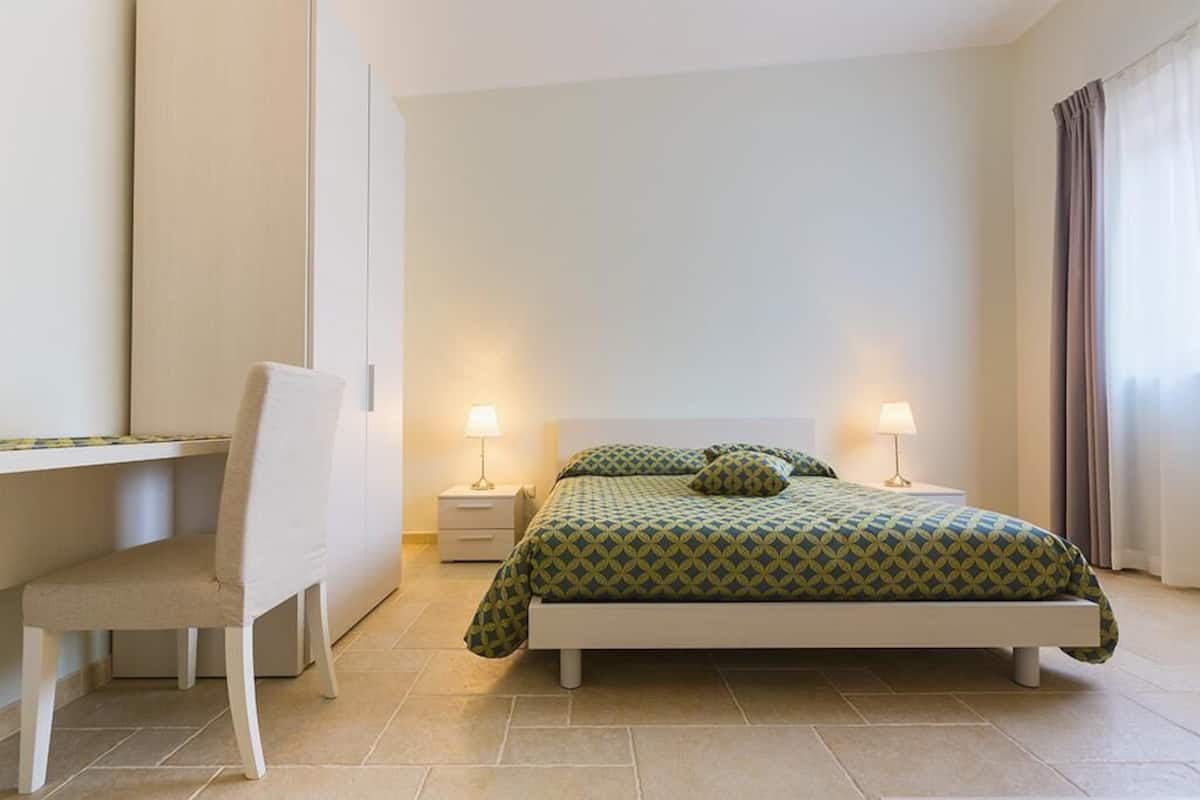 Studio, 1 Queen Bed, Kitchenette | 1 bedroom, premium bedding, down duvets, minibar