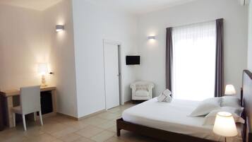 Doppel- oder Zweibettzimmer | 1 Schlafzimmer, hochwertige Bettwaren, Daunenbettdecken, Minibar