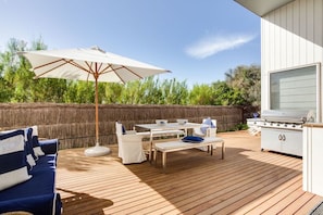 House, 3 Bedrooms | Terrace/patio
