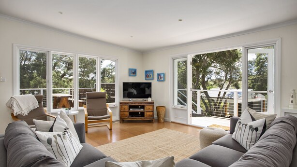 Unclassified image, 1 of 15, button - Harleian Beach House (Blairgowrie)