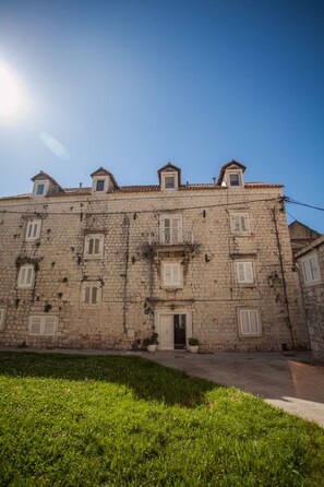 Exterior - Top floor apartment (Trogir)