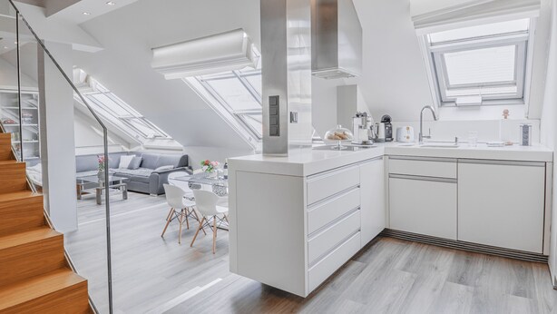 Deluxe Apartment | Shared kitchen facilities | Coffee/tea maker, fridge, microwave, oven - Luxury Apartment in Centre (Prague)