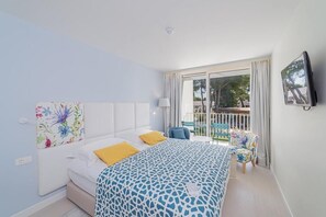 In-room safe, desk, free cots/infant beds, free WiFi - Amadria Park Family Hotel Jakov (Sibenik)