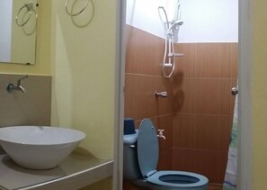 Shower, towels