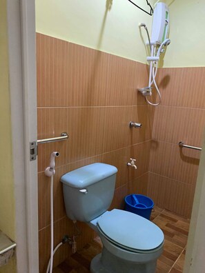 Douche, serviettes fournies