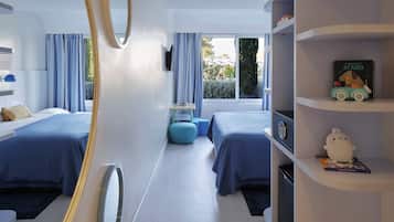 Double Room + 1 22m² Courtyard/Park View