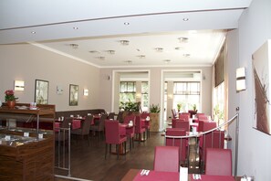 Se ofrece un desayuno continental (10.50 EUR por persona)