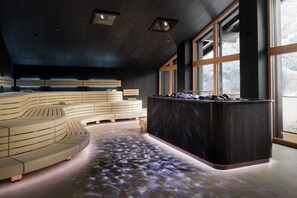 Sauna, hot tub, steam room