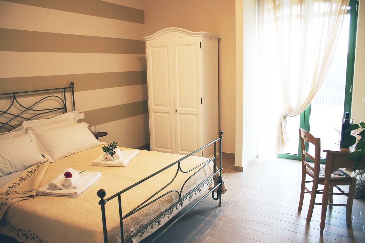 Double Room, Terrace (Vigna) | Desk, soundproofing, cribs (free), WiFi (free)
