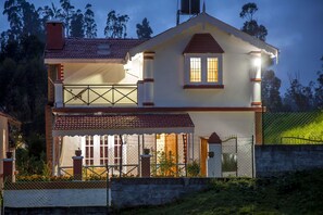 Exterior - Pine View Stay (Ootacamund)