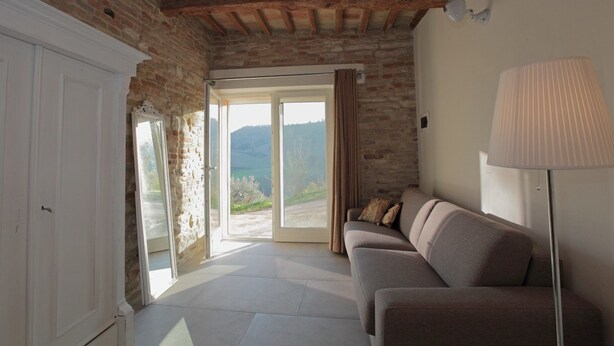 Unclassified image, 1 of 11, button - Casa Ultima (Fossombrone)