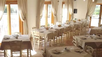 Lunch and dinner served, Mediterranean cuisine