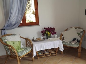 Apartment, 1 Bedroom | Living area