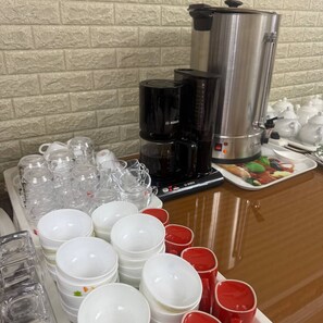 Colazione a buffet inclusa, servita tutte le mattine 