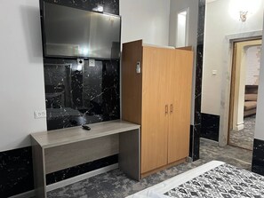 Luxury-Zimmer, 1 Queen-Bett (Superior) | 10 Schlafzimmer, Verdunkelungsvorhänge, schallisolierte Zimmer
