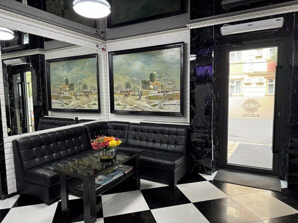 Sala de estar en el lobby