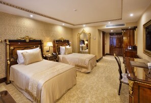 Handicapped Superior Twin Room | Premium bedding, minibar, in-room safe, desk - Ottoman's Life Hotel Deluxe (Istanbul)