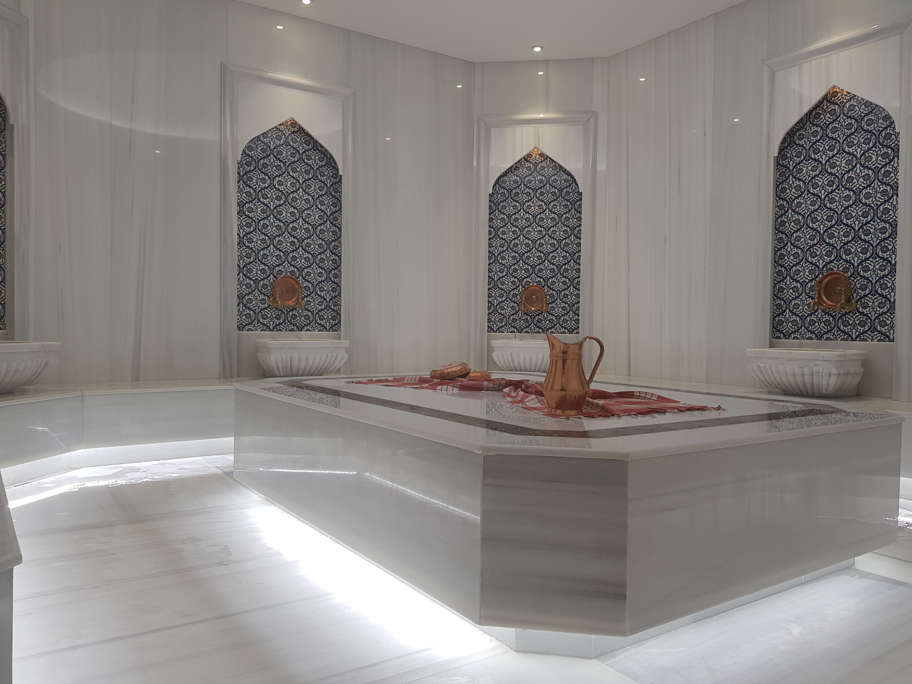 Sauna, steam room, massages