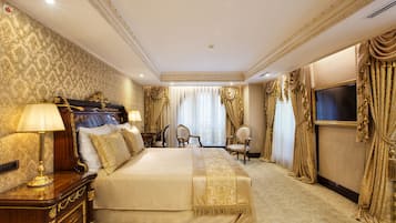 1 bedroom, premium bedding, minibar, in-room safe