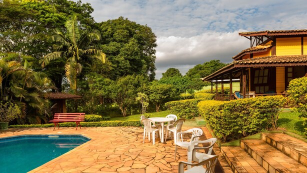 Kolam renang outdoor