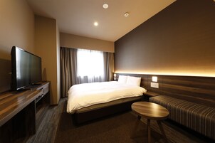 In-room safe, desk, iron/ironing board, free WiFi