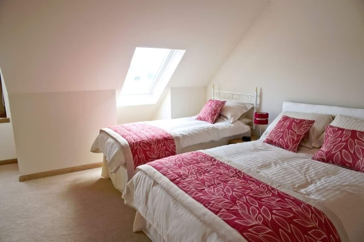 Double Room (Room 4) | Memory-foam beds, individually decorated, individually furnished
