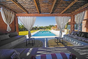 Piscine extérieure