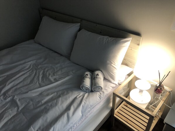 18 habitaciones, minibar, decoración personalizada y muebles diferentes