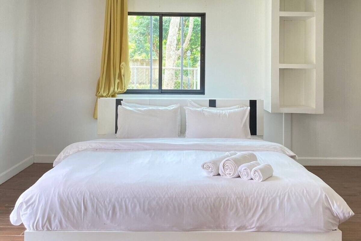 Oasis Sport Room | Free WiFi, bed sheets