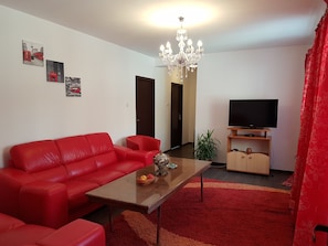 Marble Apartment | Living room