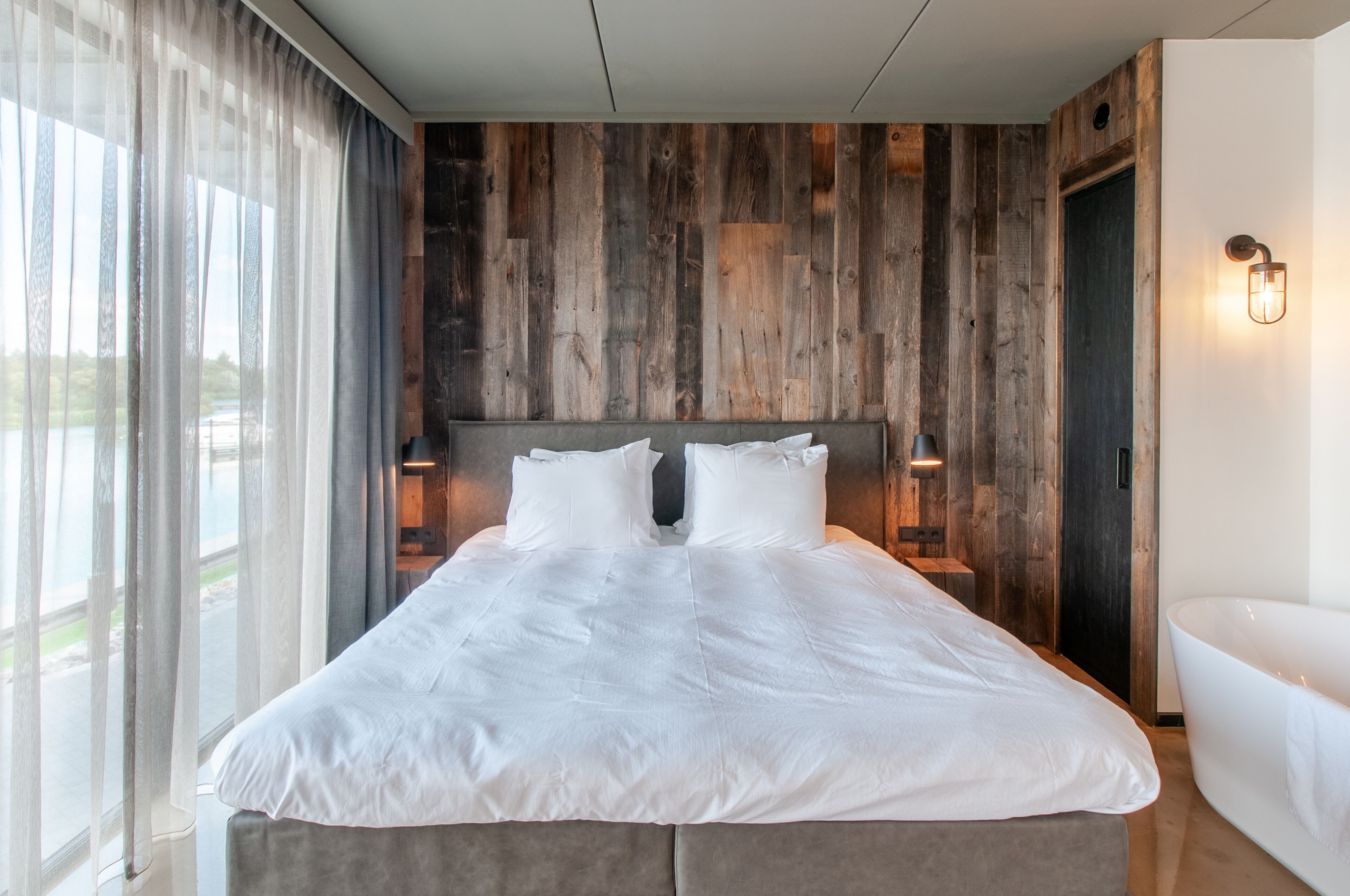 Wifi gratis y ropa de cama 