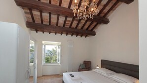 Unclassified image, 5 of 8, button - Casa Raffaello (Fossombrone)