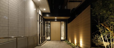 Entrée de l’hébergement