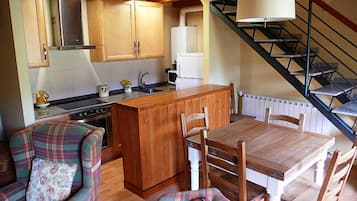 Apartment, 2 Bedrooms | Private kitchen | Full-sized fridge, microwave, oven, stovetop
