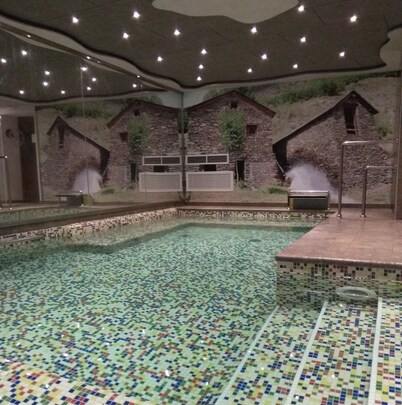 Aparthotel Spa Areu