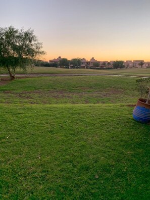 Apartment, 3 Schlafzimmer | Blick auf den Garten