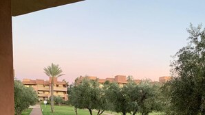 Appartement, 3 chambres | Vue sur le jardin