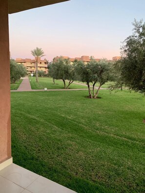 Appartement, 3 chambres | Vue sur le jardin