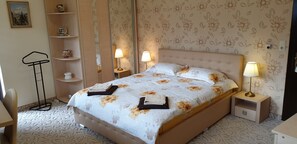 ملاءات إيطالية من طراز فريتي وأغطية فراش متميزة وأسرّة سليكت كومفورت