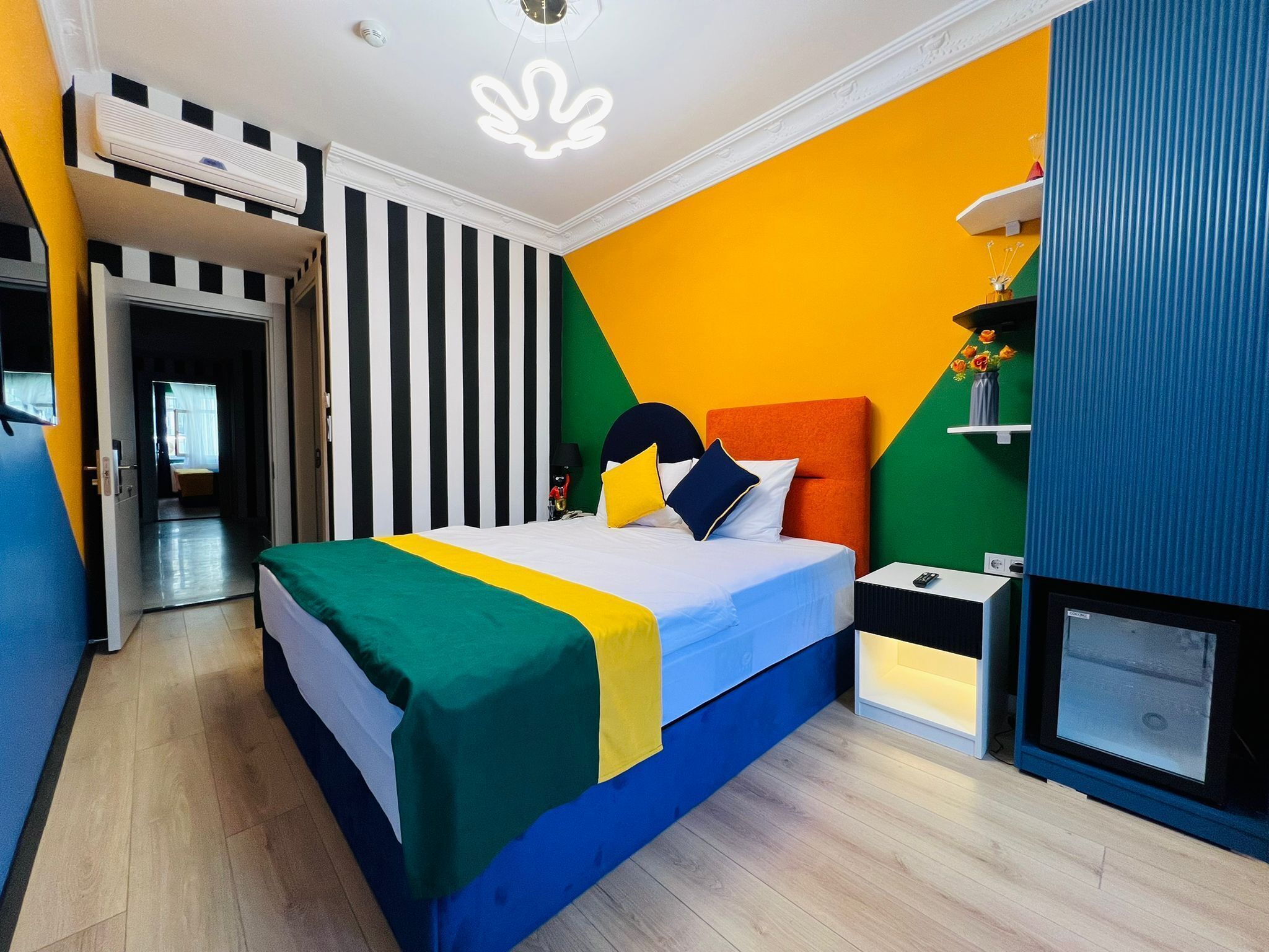 standard double room, balcony | 1 bedroom, minibar, in-room safe, soundproofing