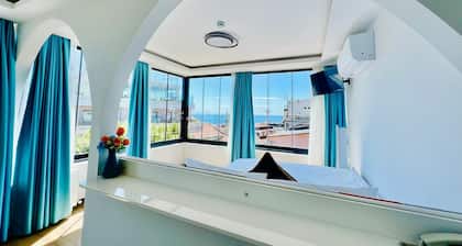 Apex Hotel