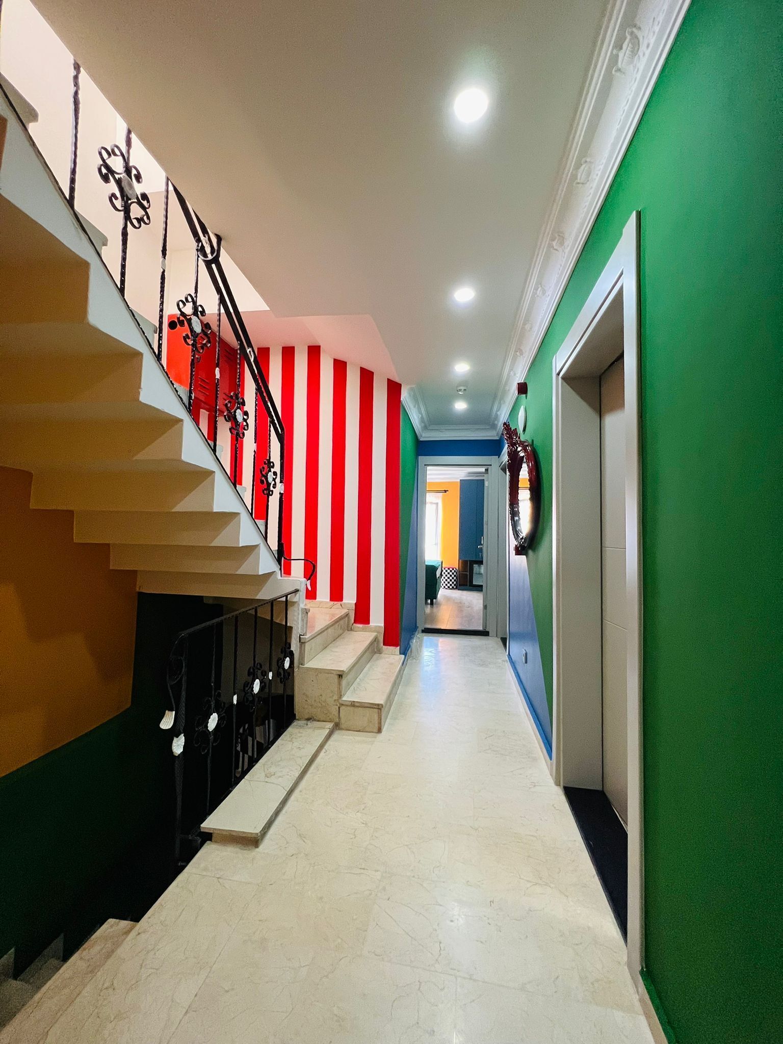 40-inch LCD TV with satellite channels, TV