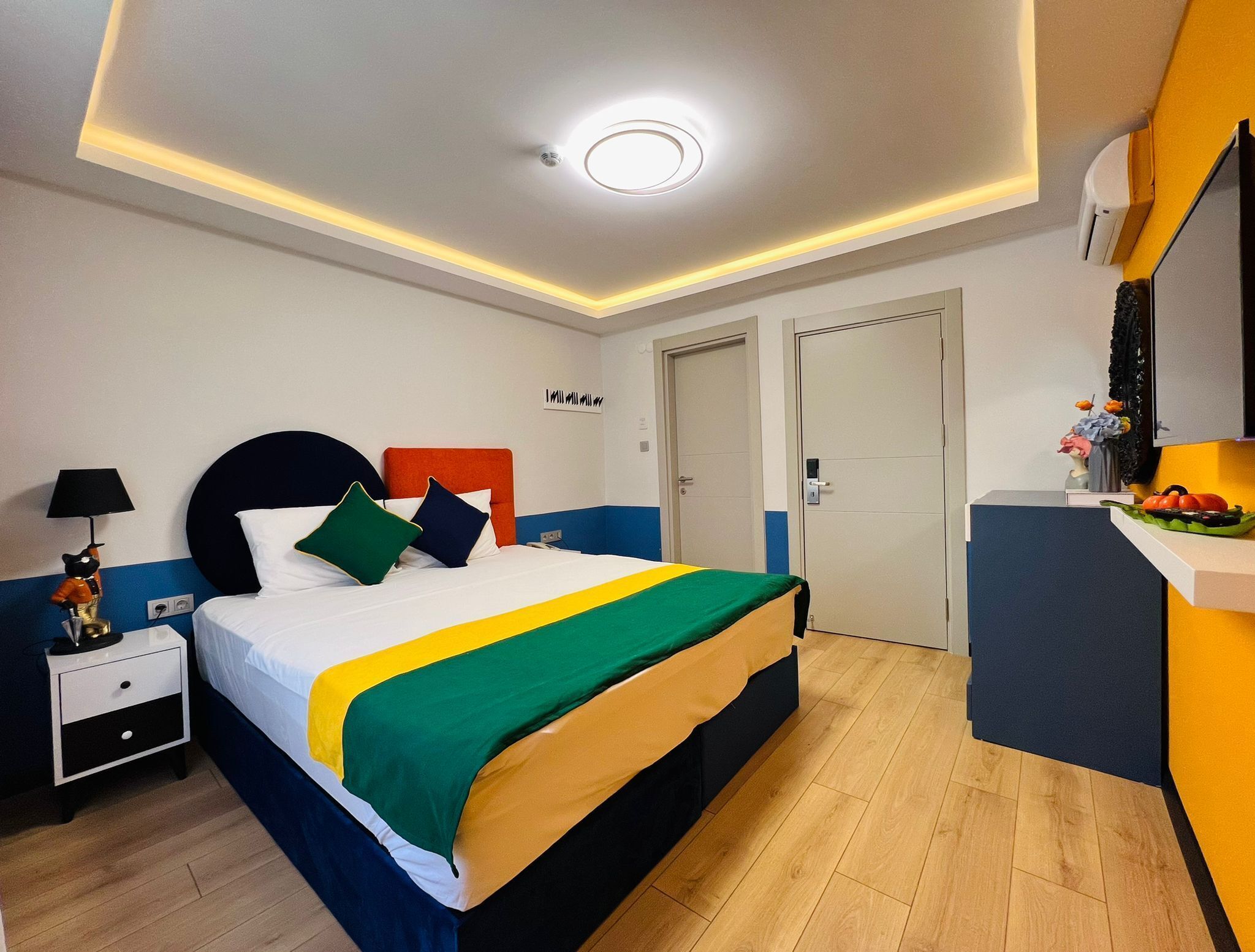 standard double or twin room | 1 bedroom, minibar, in-room safe, soundproofing