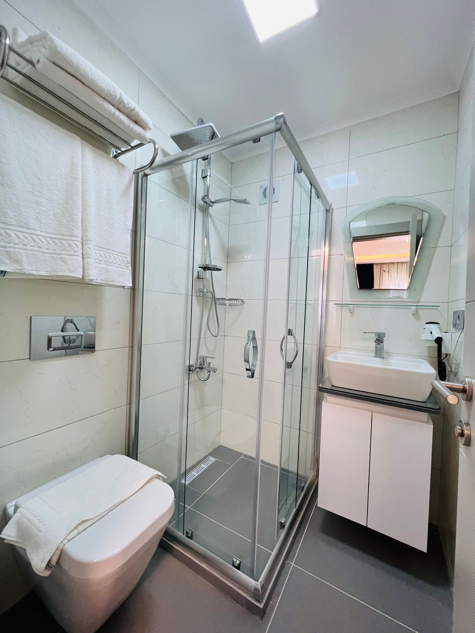 shower, free toiletries, hair dryer, slippers