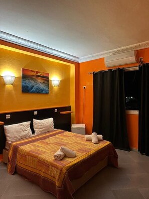 Basic Double or Twin Room, Smoking, Partial Sea View