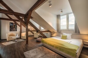 Junior Suite | In-room safe, desk, soundproofing, cribs/infant beds - Best Business Bühl - Boardinghouse (Bühl)