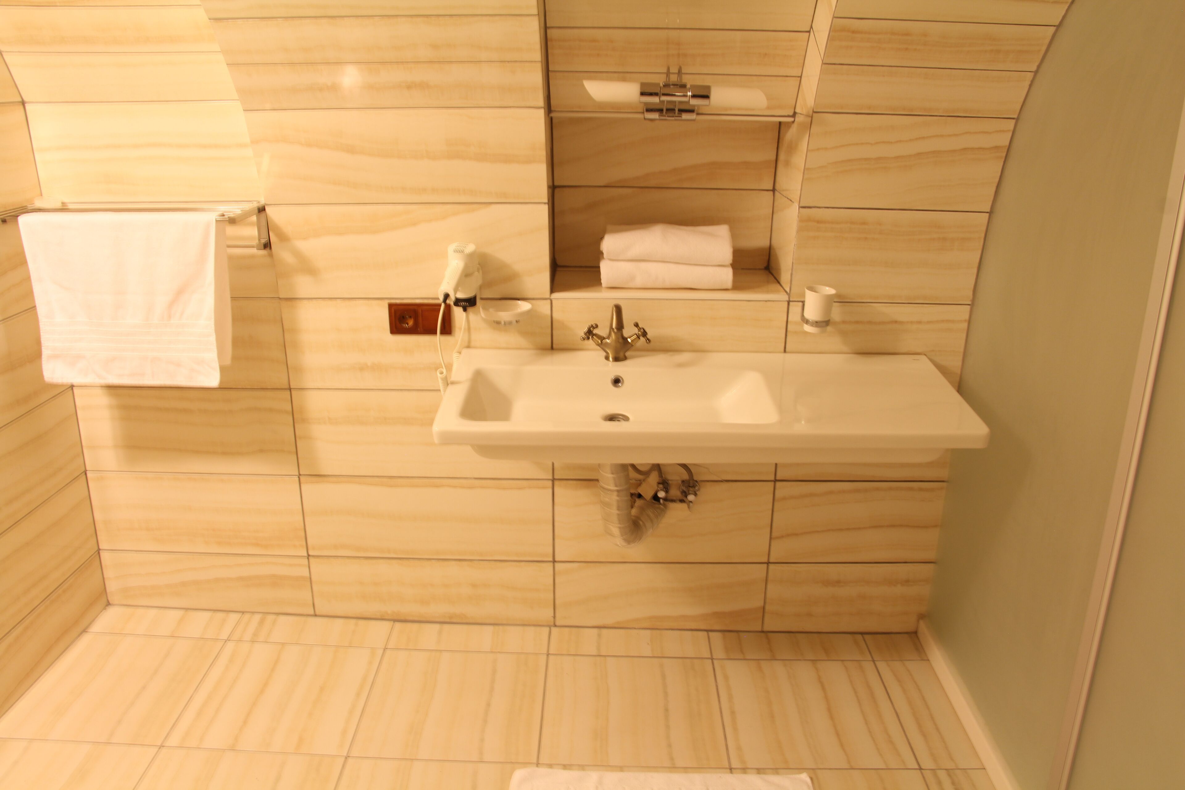 shower, free toiletries, hair dryer, slippers