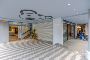 Interior entrance - Prince Hotel (Jiaoxi)