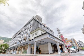 Interior entrance - Prince Hotel (Jiaoxi)