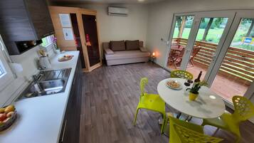 1 bedroom, blackout drapes, soundproofing, iron/ironing board